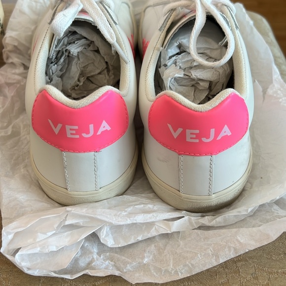 Veja Esplar Logo Sneaker, size 9 - Picture 3 of 7